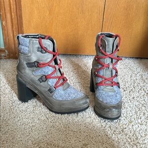 Sorel Blake Lace Women's Gray and Red Heeled Boots